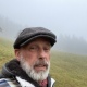 Mann_im_Gruenen